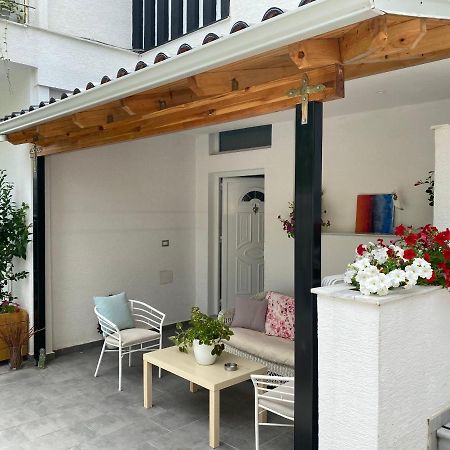 Lr Apartments Sarande Exterior photo