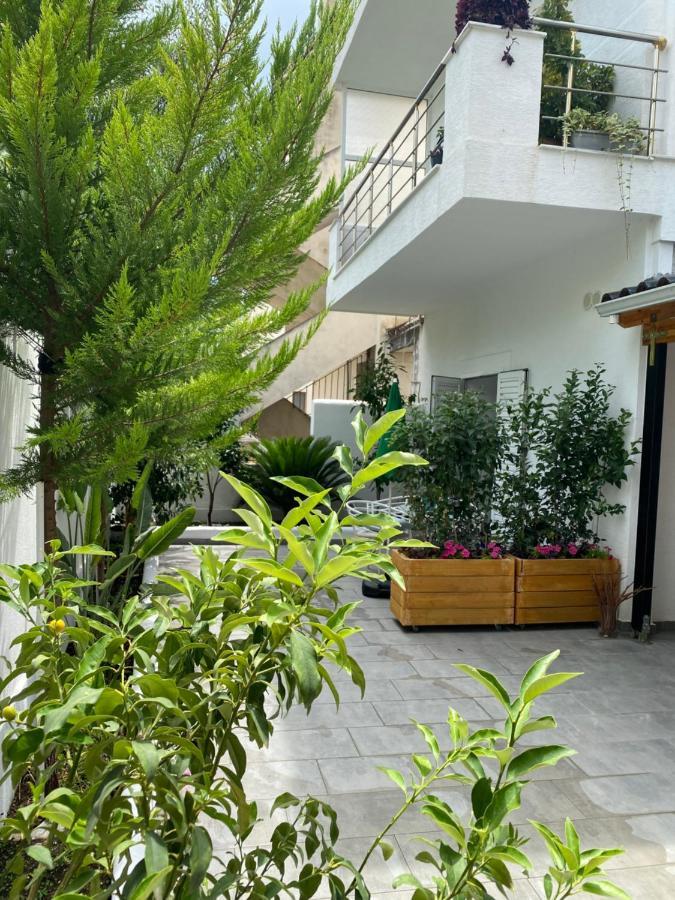 Lr Apartments Sarande Exterior photo