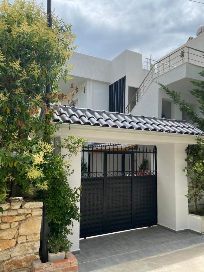 Lr Apartments Sarande Exterior photo