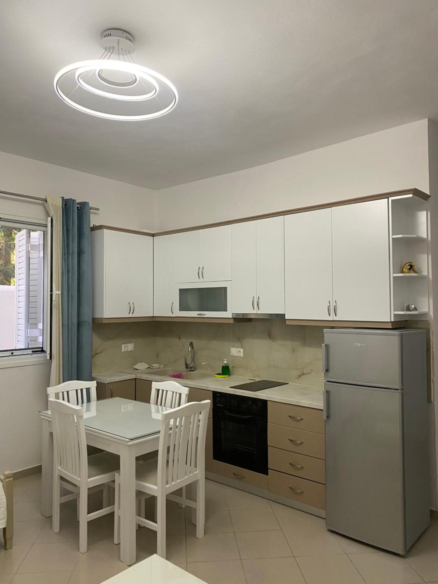 Lr Apartments Sarande Exterior photo