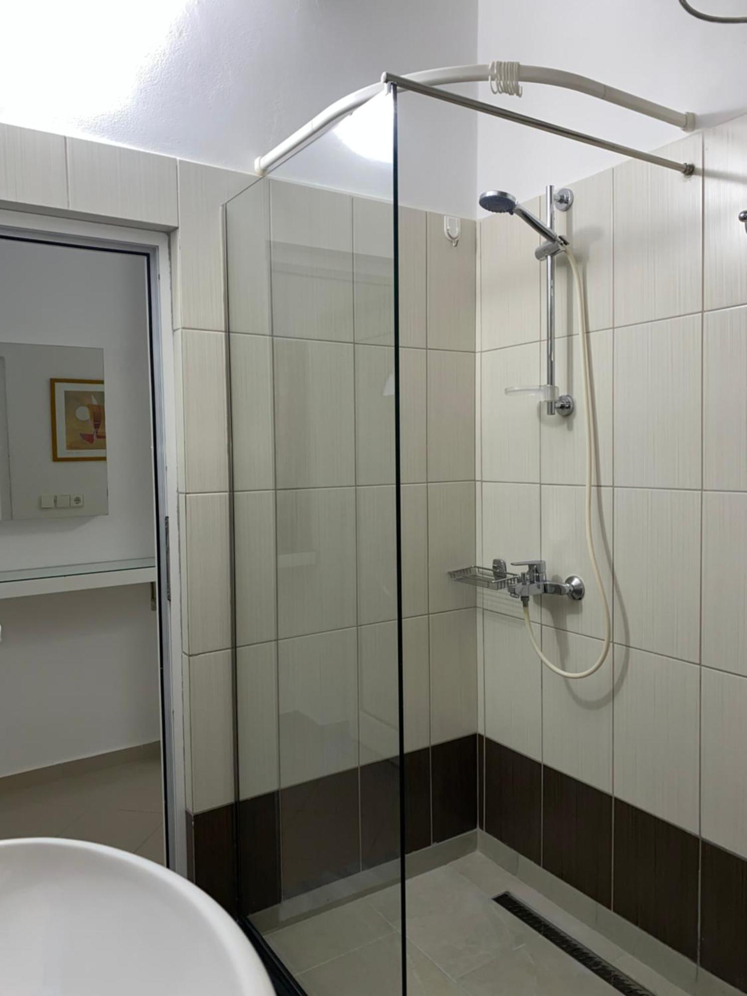 Lr Apartments Sarande Exterior photo